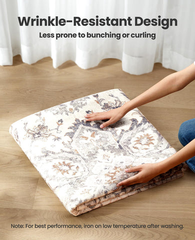 AMADA HOMEFURNISHING rug ideal for dining rooms and bedrooms.