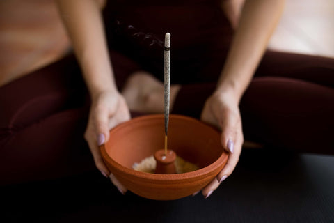 amae INCENSE Copal ethically made artisans — supports Mexican family workshops.