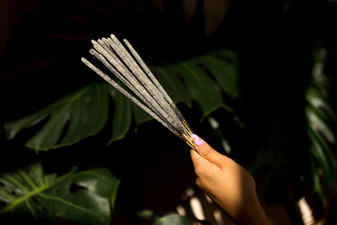amae INCENSE Copal meditation use — ideal for calm and mindful sessions.