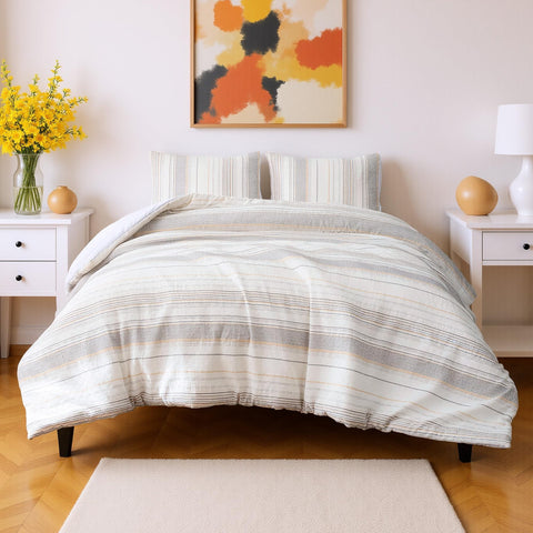 Amazon Basics comforter set queen layout showing included comforter and two pillow shams.