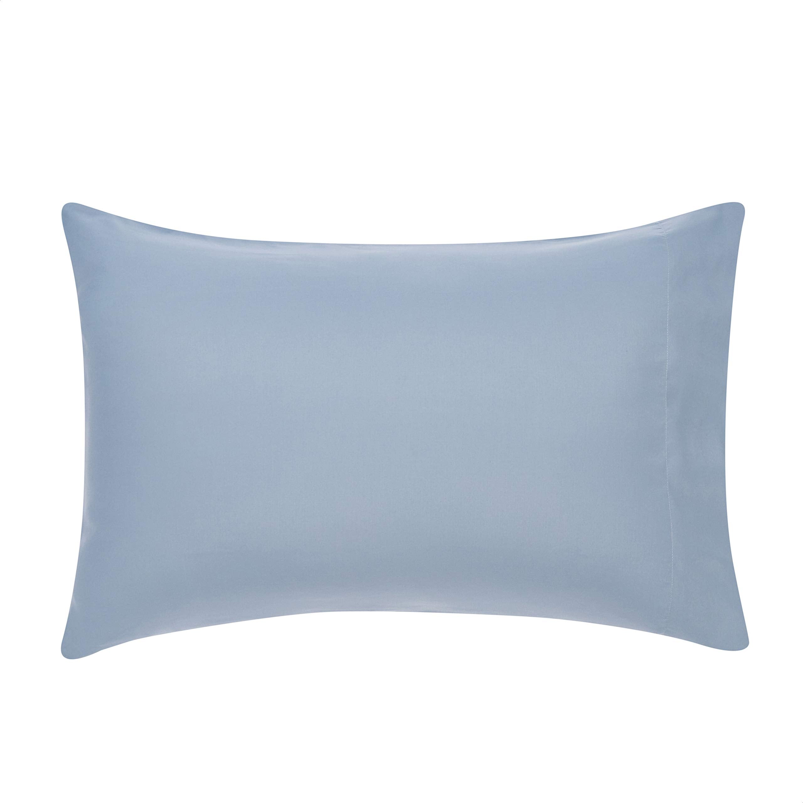 Amazon Basics fitted sheet in microfiber provides snug fit and easy care