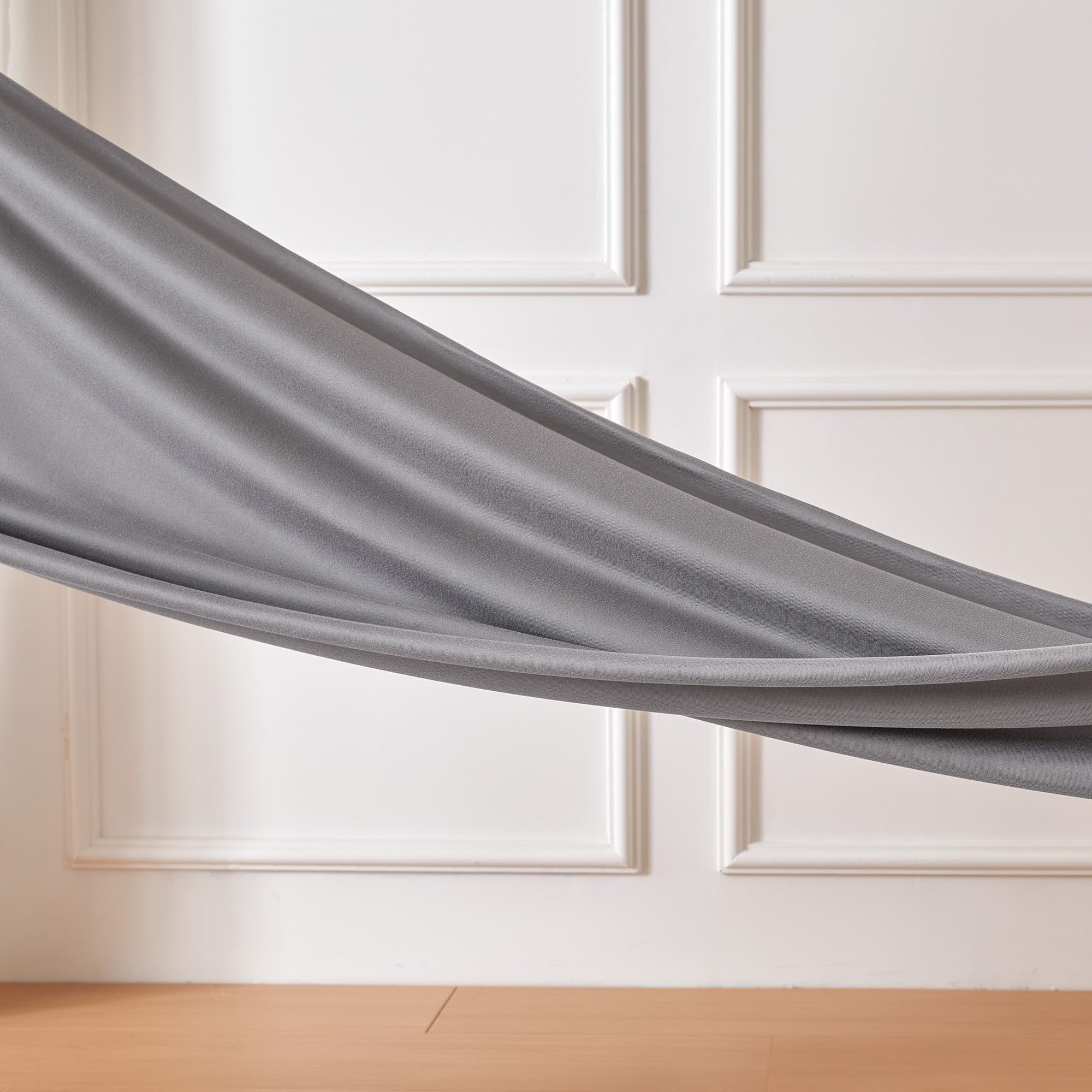 Amazon Basics queen flat sheet 90x102 offers generous coverage for layering