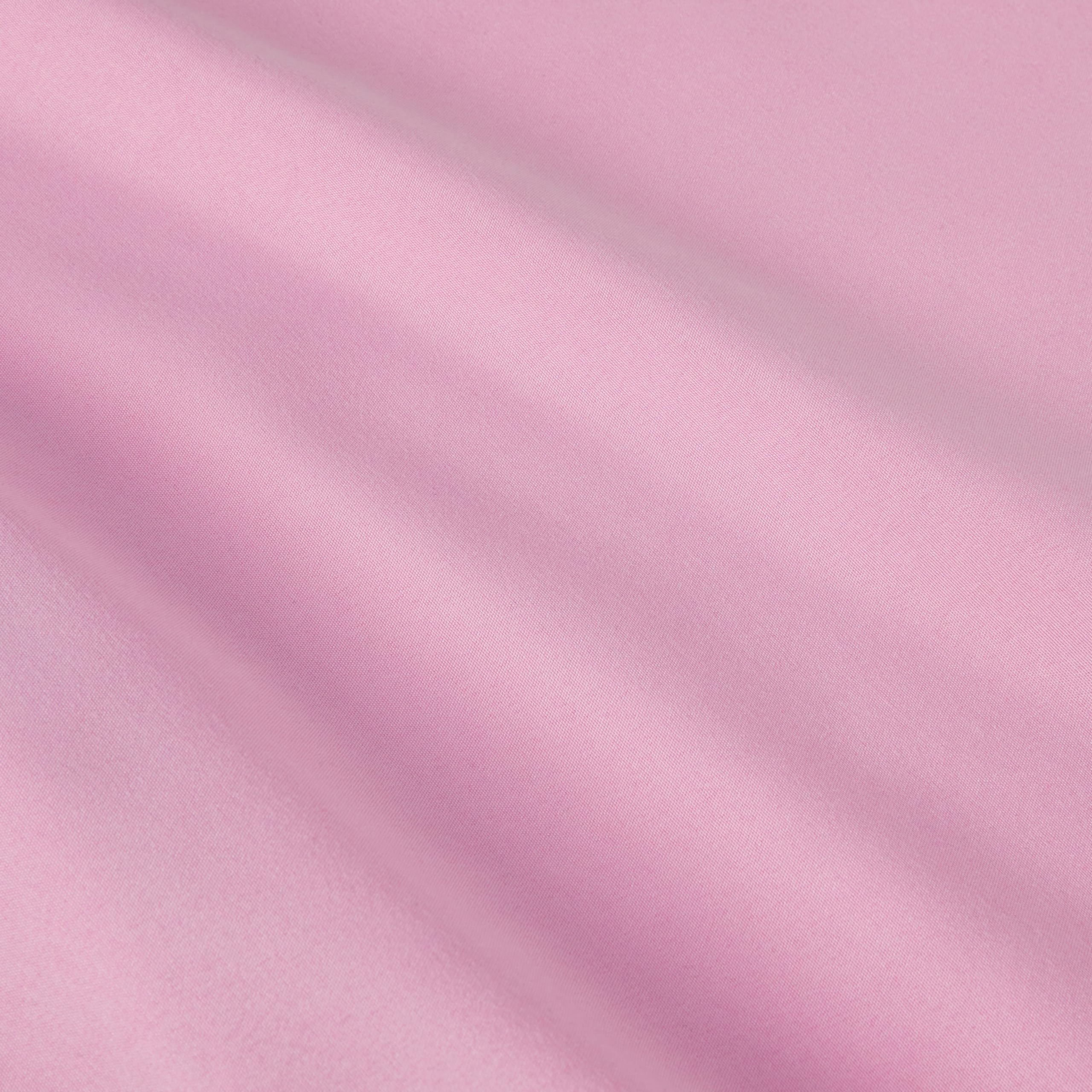 Amazon Basics pillow sham image shows coordinated kid-friendly bedroom styling