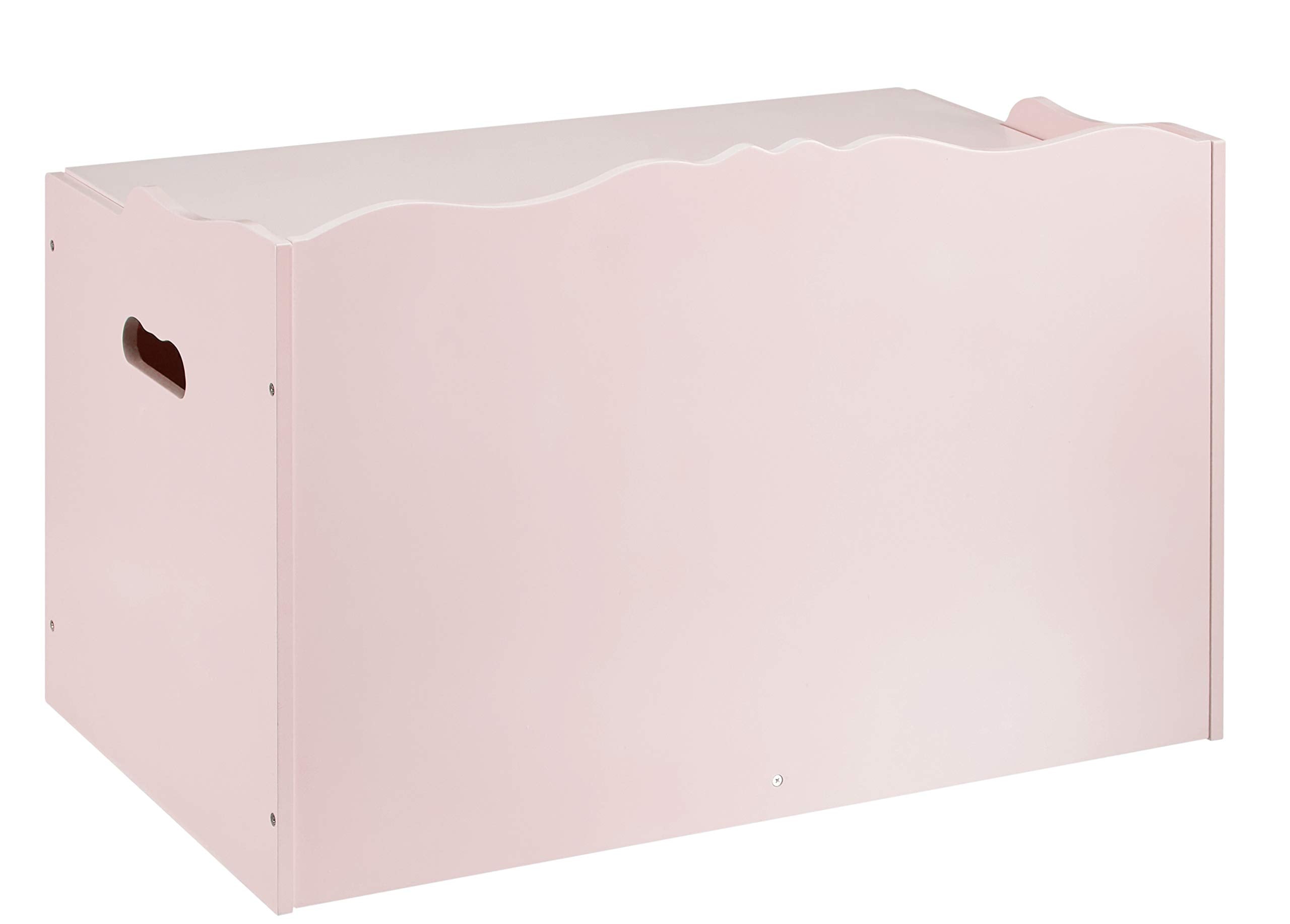 Amazon Basics lid closure is soft and kid-friendly on the pink chest.
