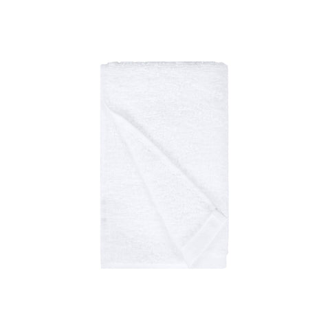 Amazon Basics machine-washable and dryer-safe towel that simplifies care.