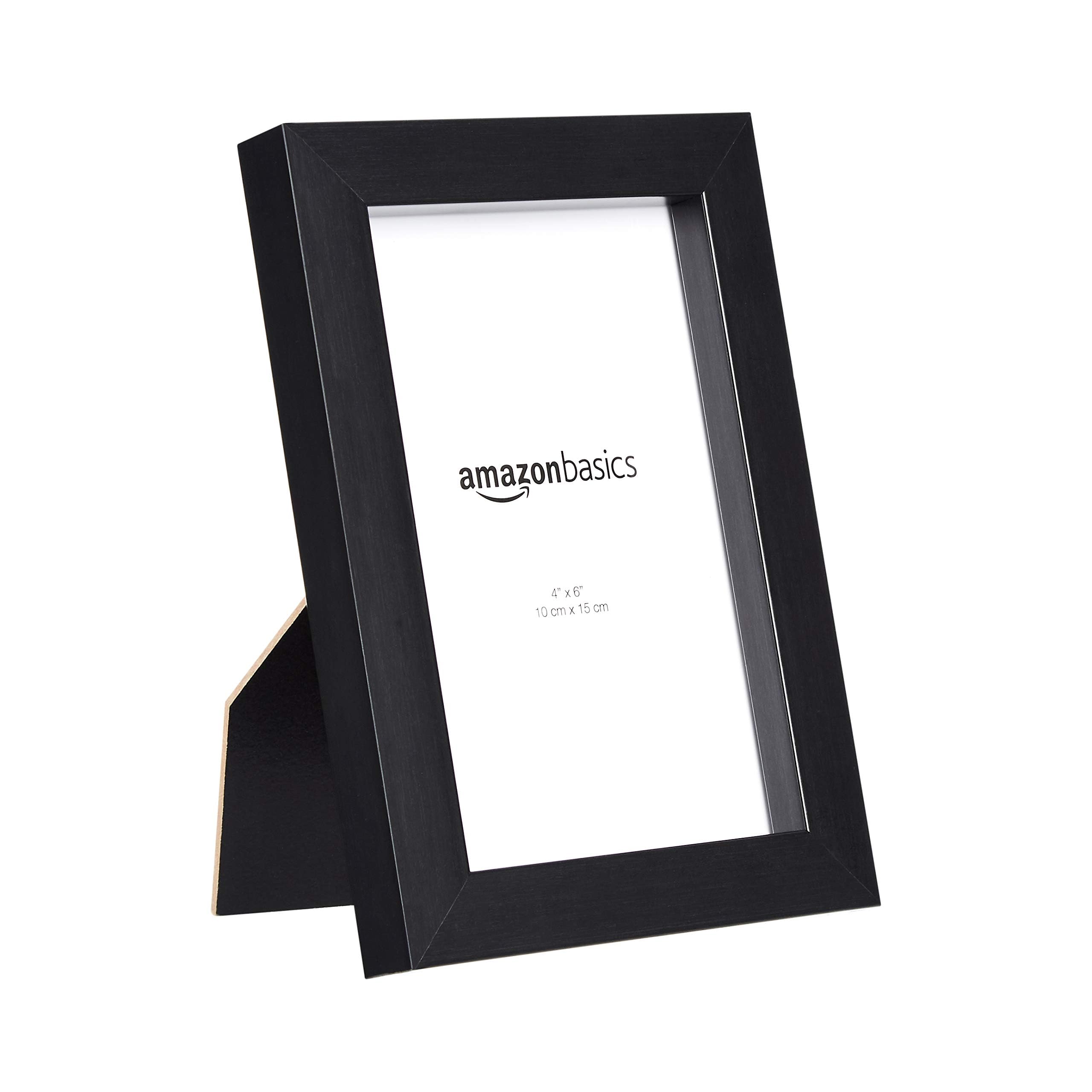 Amazon Basics 6x4 frame with glass face protecting a photo from dust.