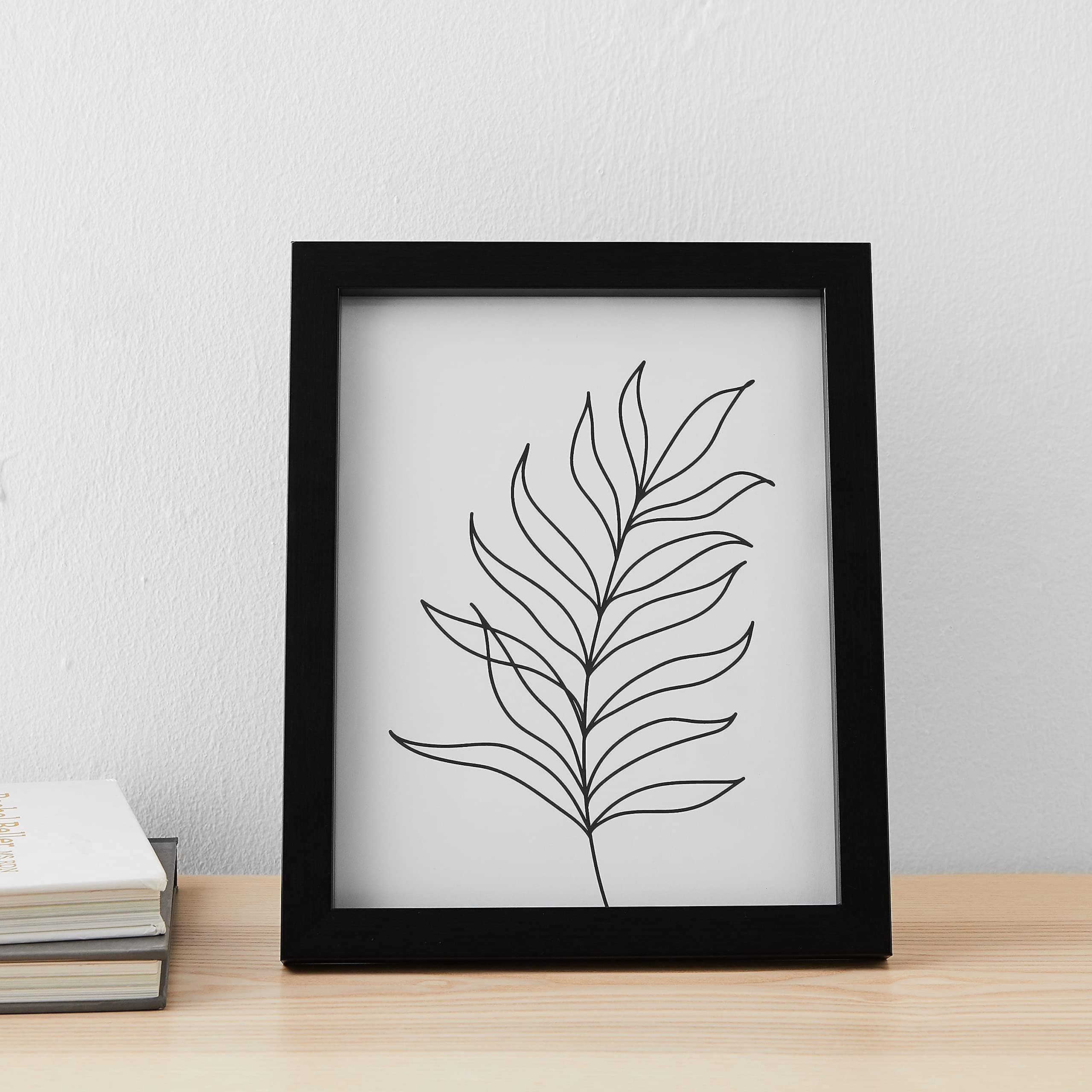 Amazon Basics 5-pack frame set offers budget-friendly display options.