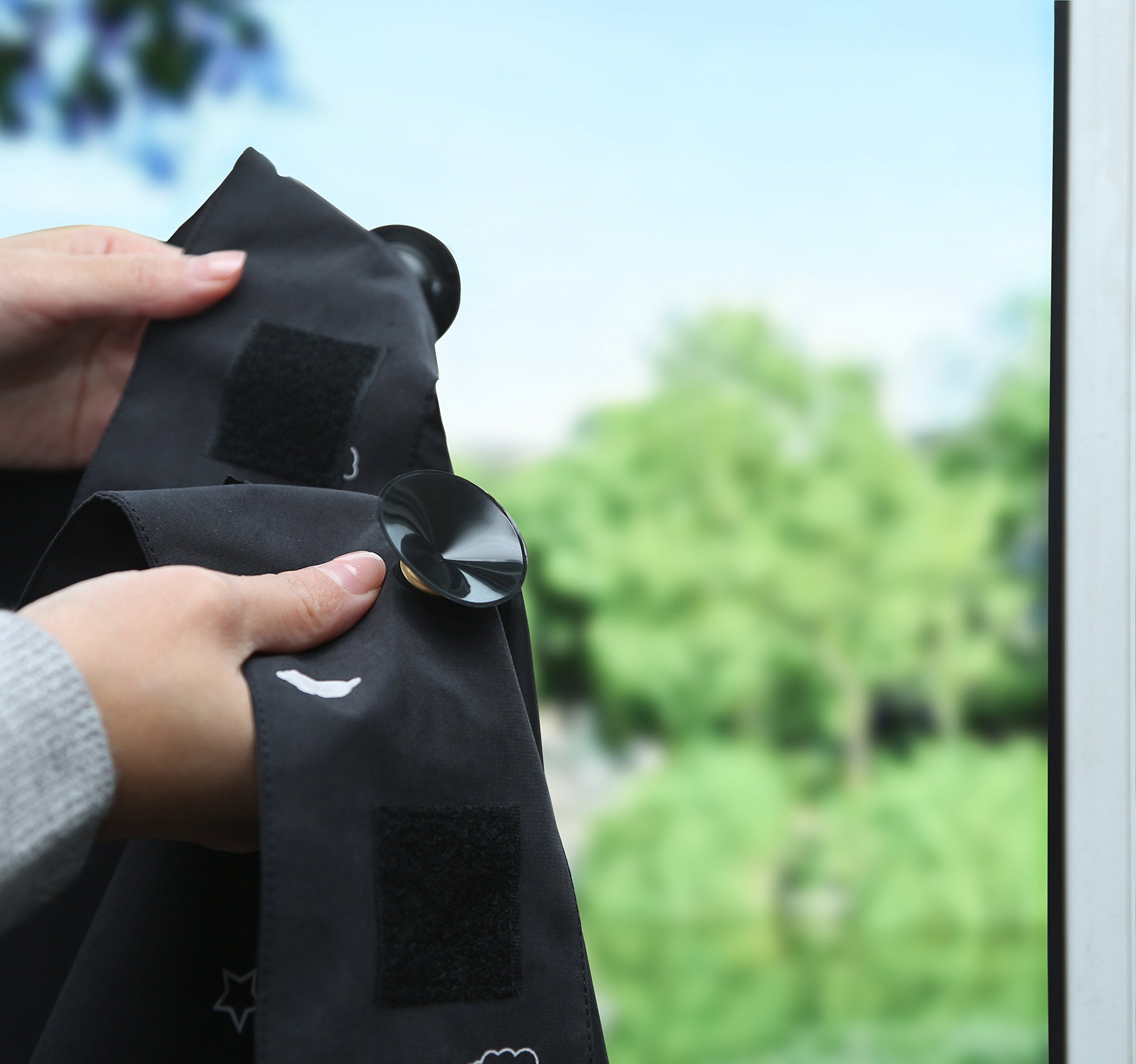 Amazon Basics travel bag included for easy packing and on-the-go use.