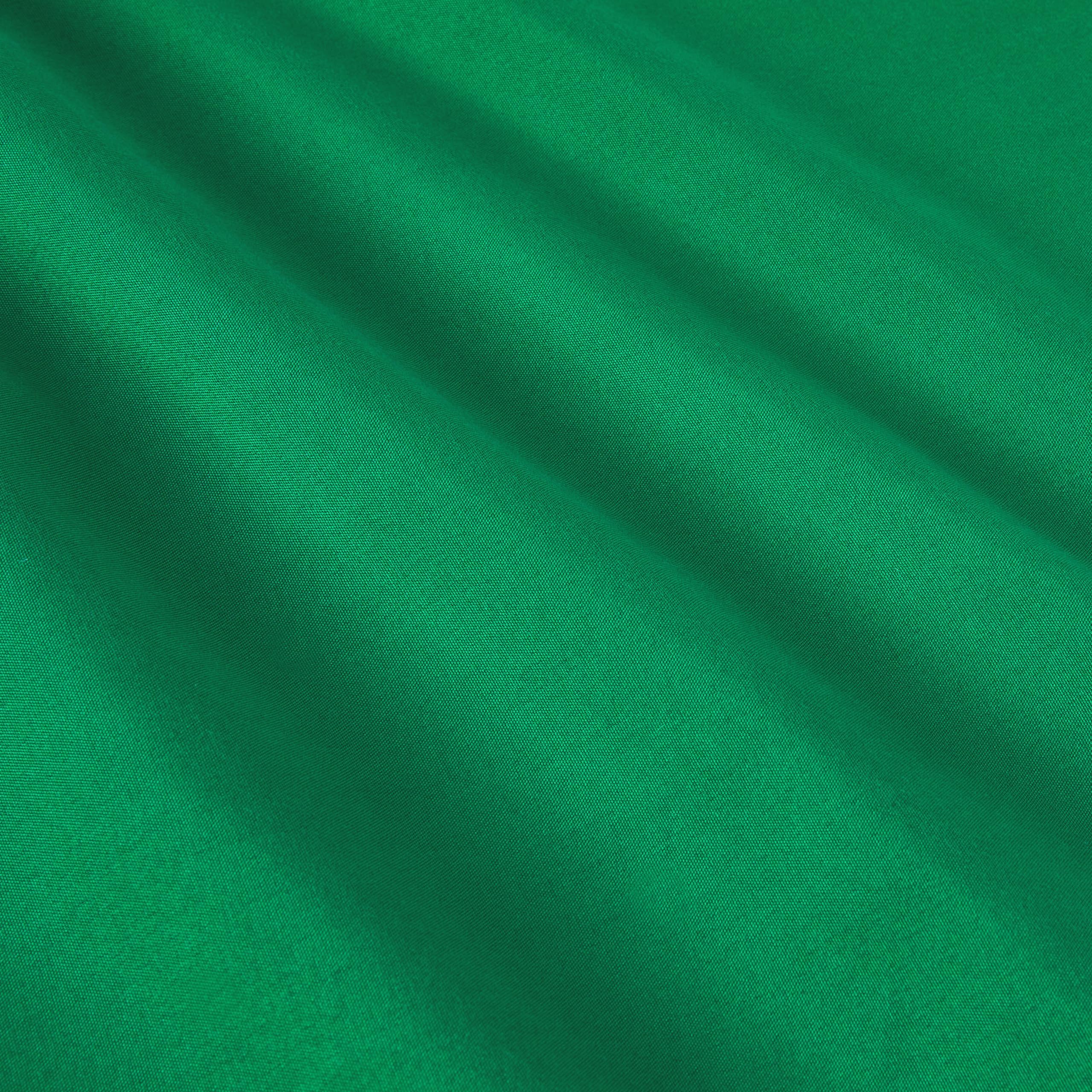 Amazon Basics microfiber fabric close-up—ultra-soft texture for cozy, all-season sleep