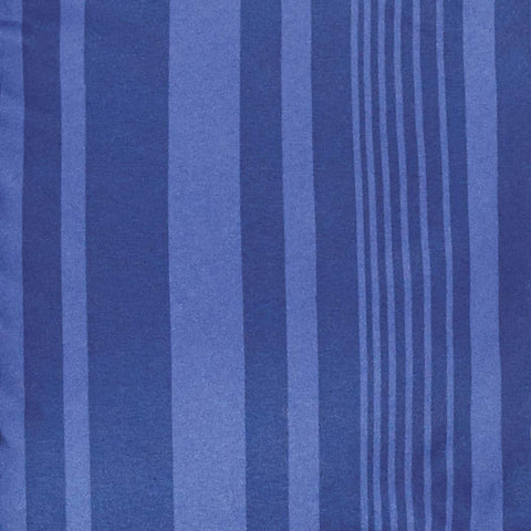 Amazon Basics twin xl bedding set packaging showing a complete 5-piece bundle