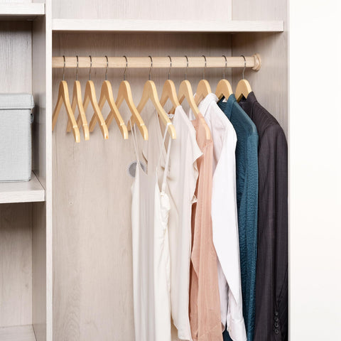 Amber Home strong and durable hanger supports heavy coats up to 18 lbs.