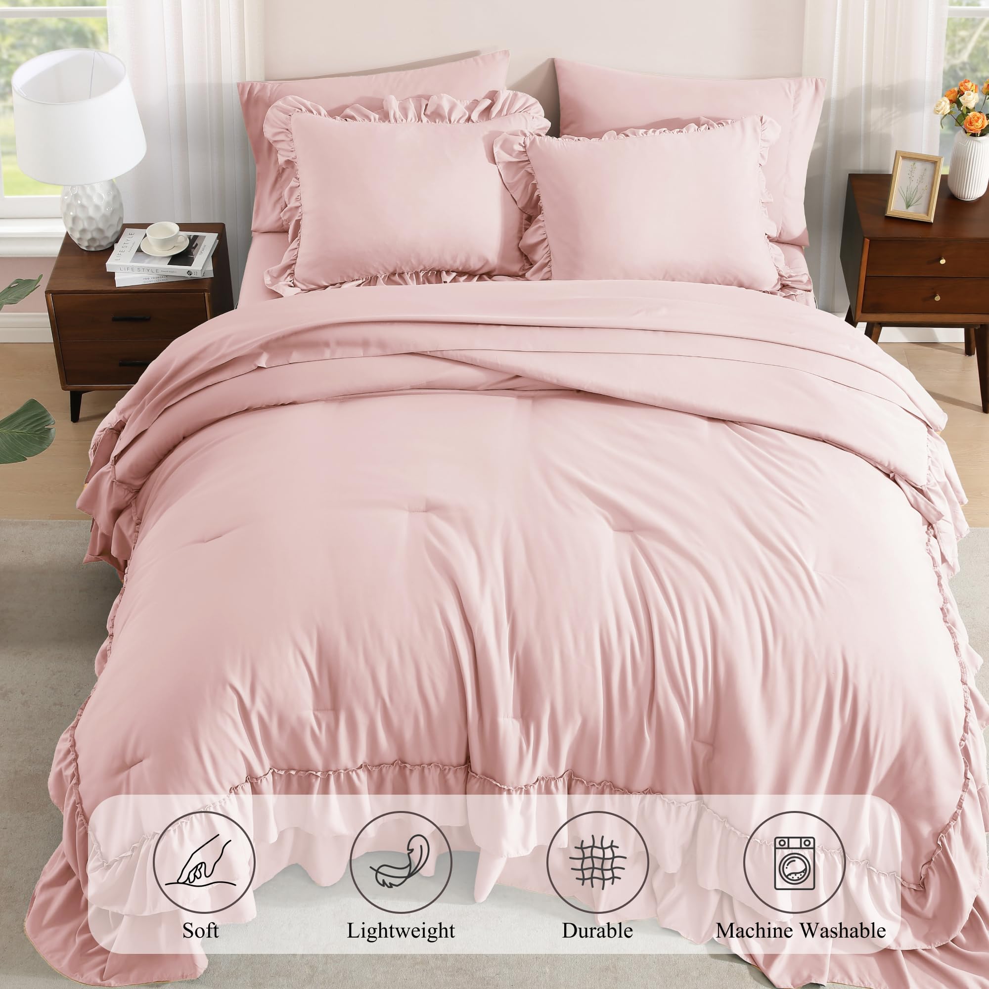 AMBERSPACE comforter folded-view emphasizes plush texture and craftsmanship.