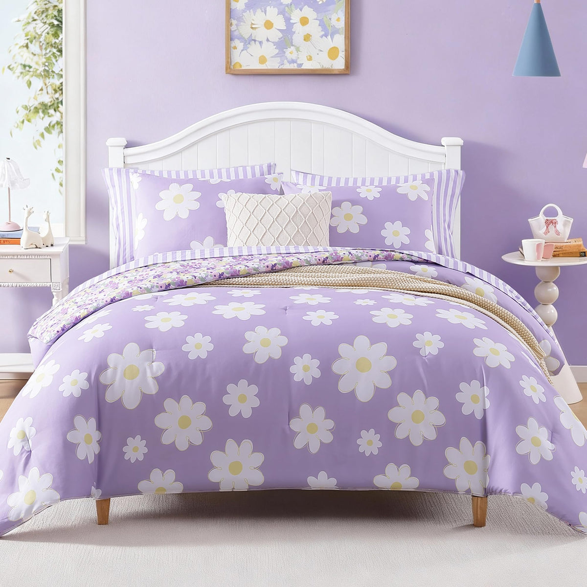 AMBERSPACE Twin XL comforter with daisy double-sided design for versatile bedroom styling