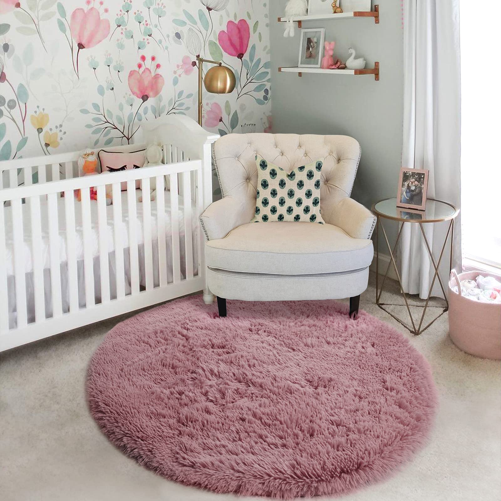 Amdrebio blush round rug easy to clean and maintain over time