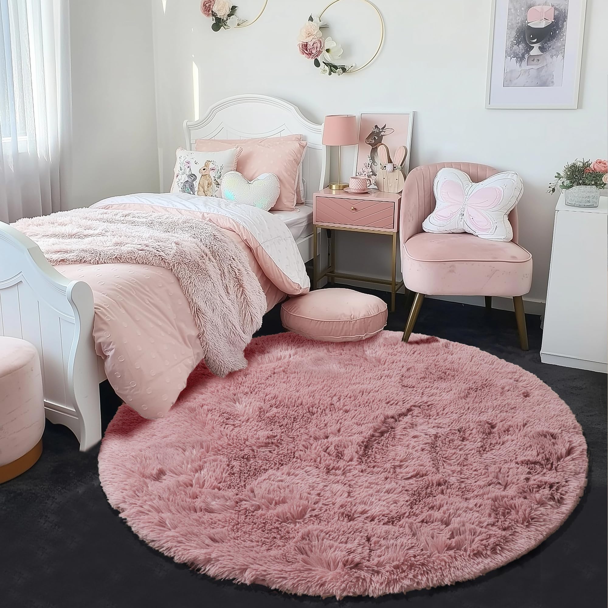 Amdrebio blush round rug soft fiber detail emphasizes warmth underfoot for lounging