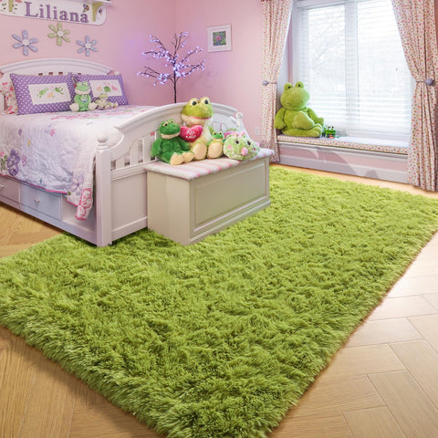 Amdrebio Grass Green Rug vacuum-pack packaging may show temporary creases.