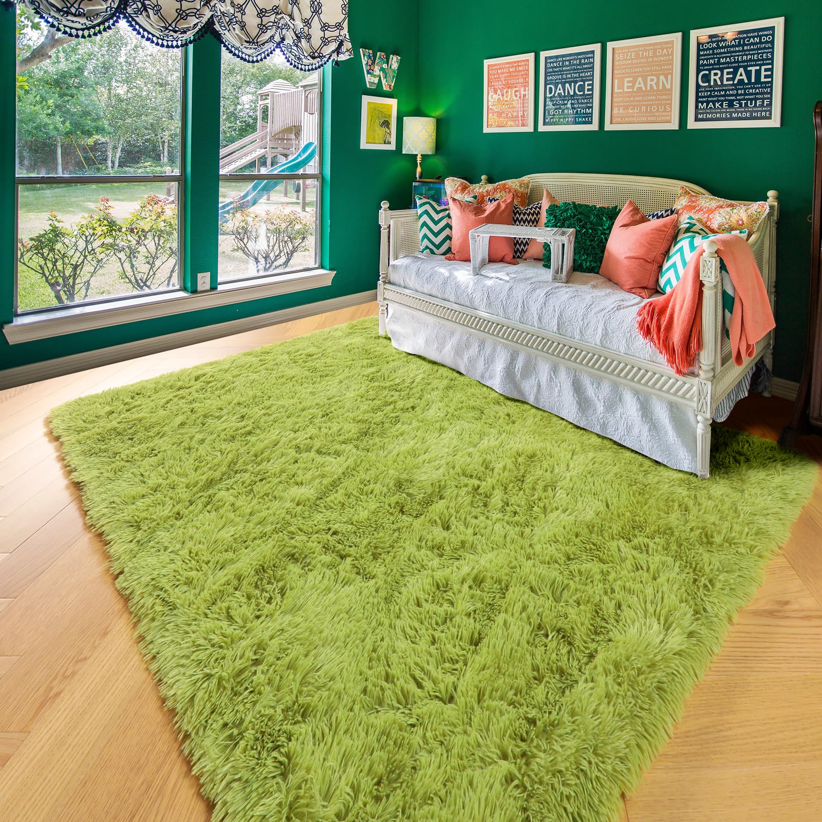 Amdrebio Grass Green Rug warm-surface ideal for chilly mornings and play.