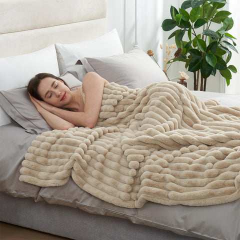 Amélie Home ideal year-round comfort for couch or bed.