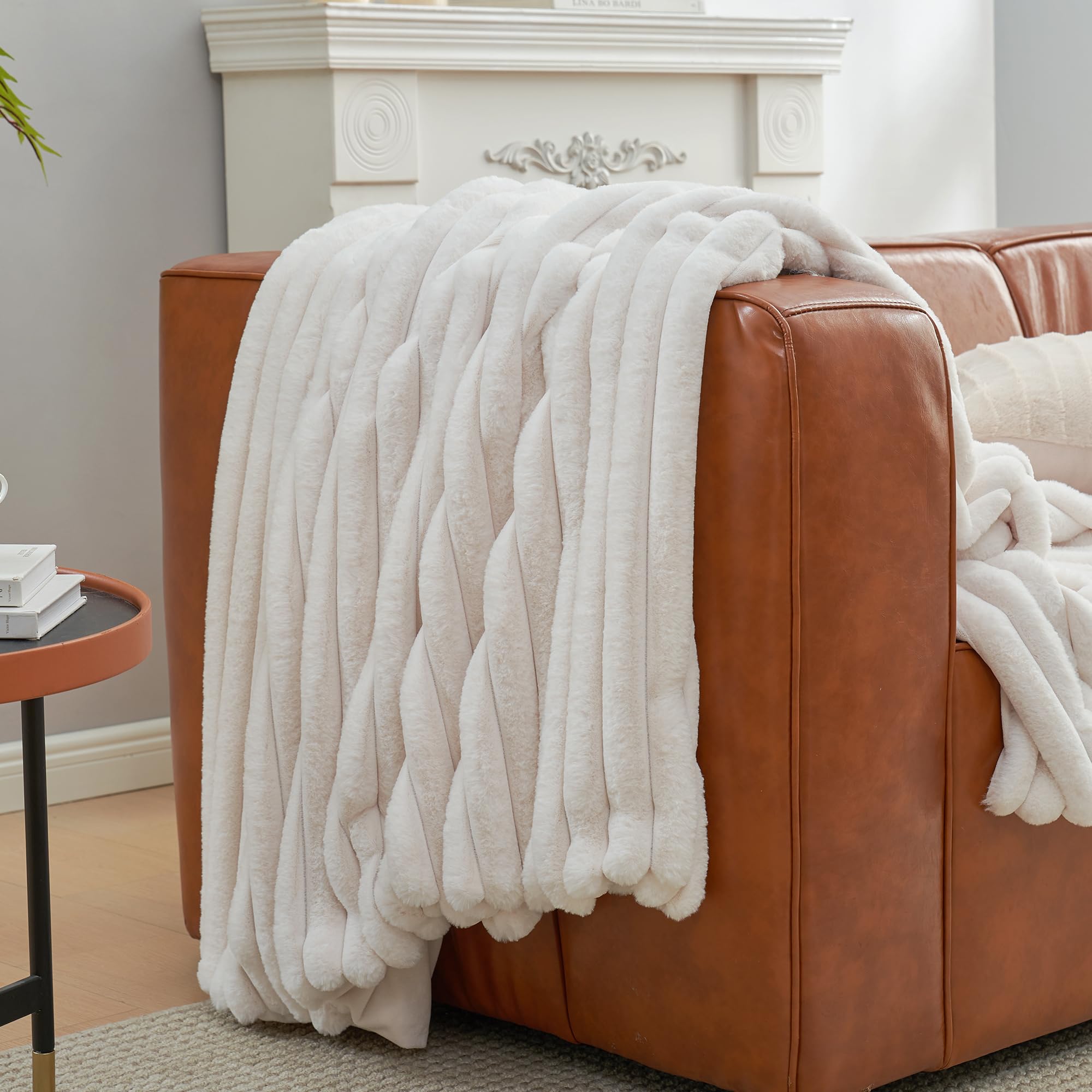 Amélie Home reverse milk fleece side feels soft against skin.