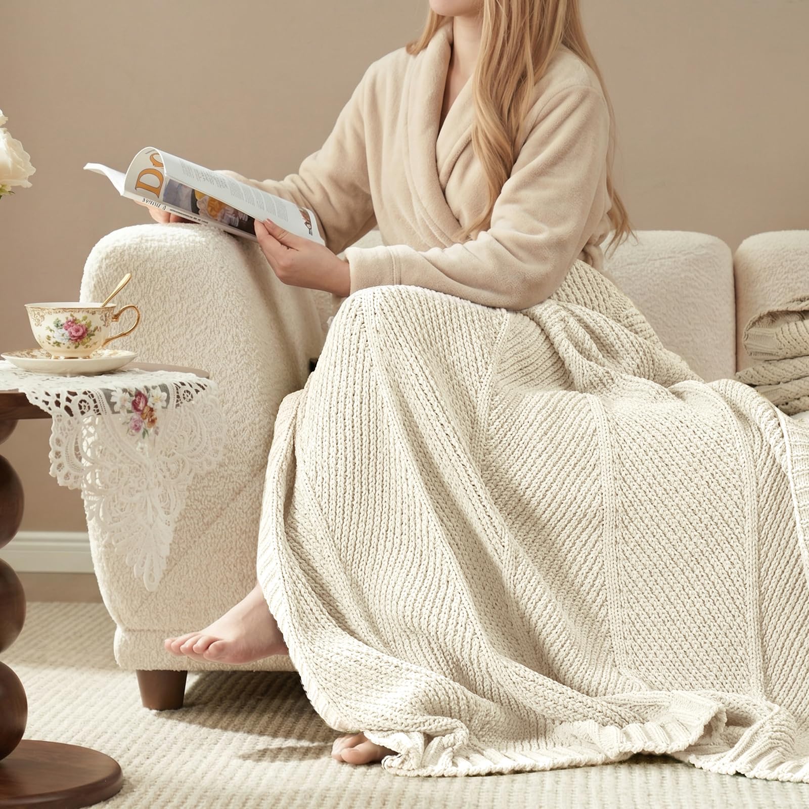 Amélie Home knit throw blanket lightweight-warmth delivers warmth without bulk for everyday use.