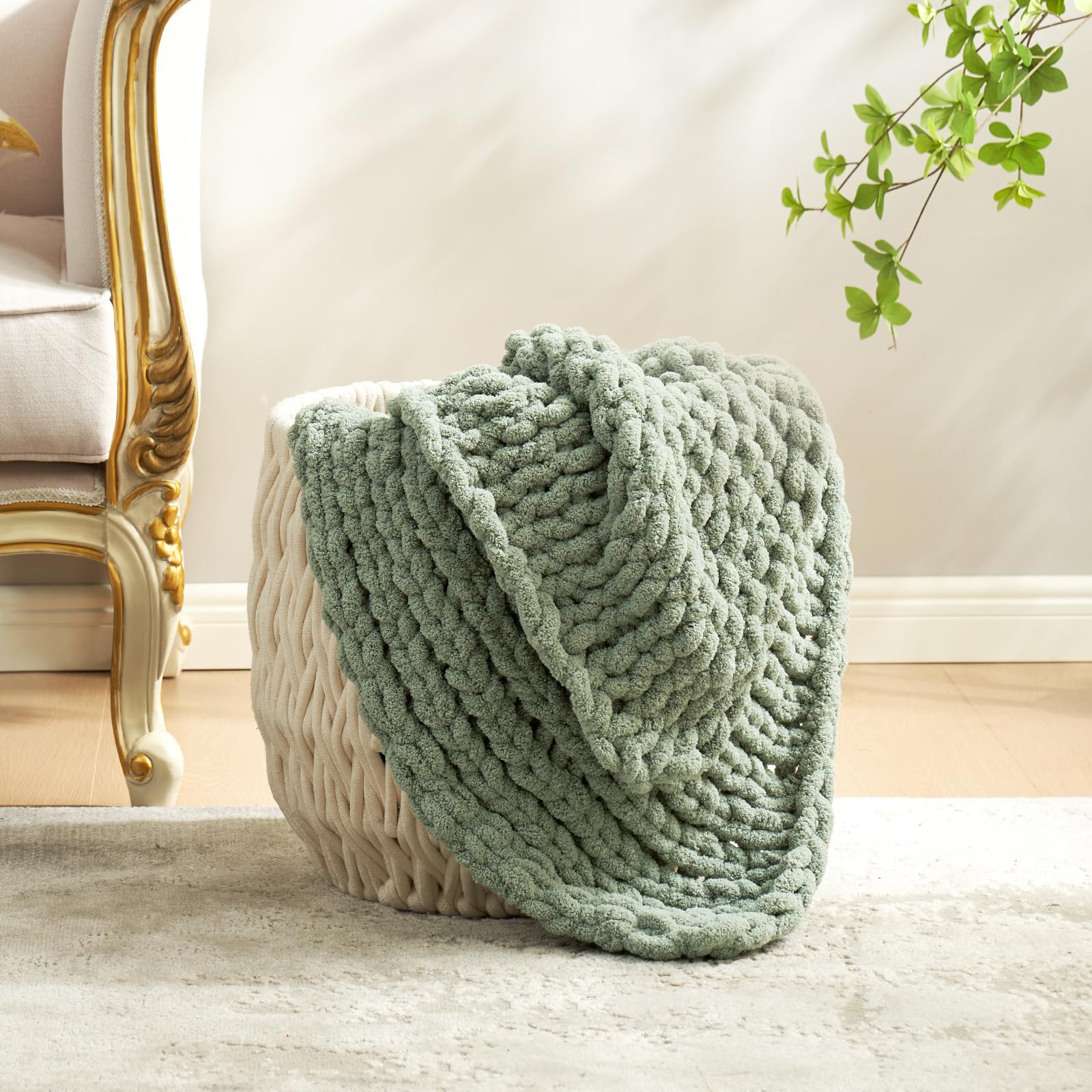 Amélie Home nursery-ready blanket for comforting snuggles.
