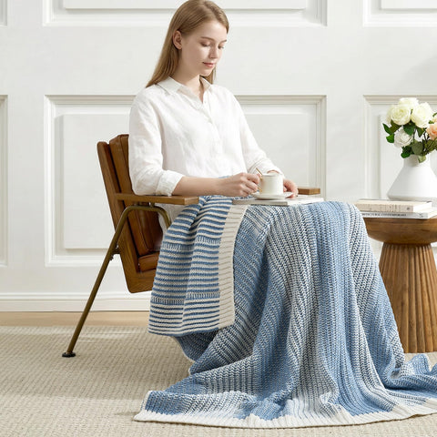 Amélie Home machine washable chenille throw for easy cleaning