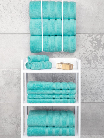 Dense weave detail suggests strong absorbency.