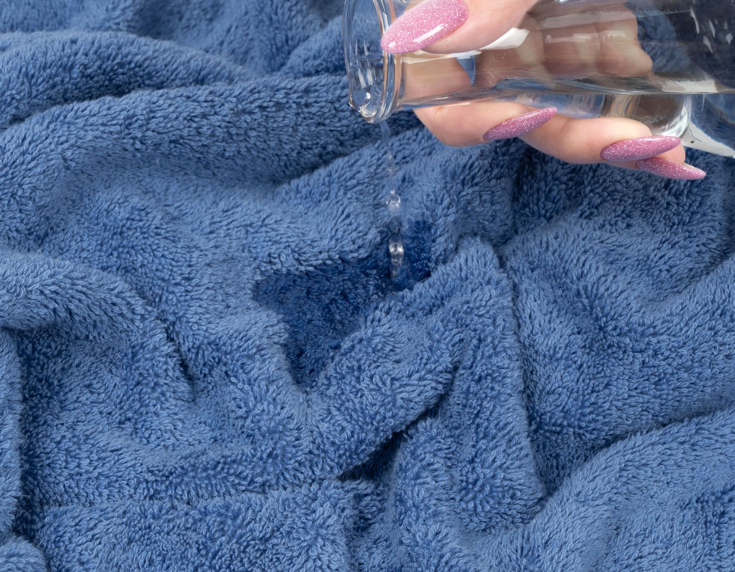 Heavyweight 600gsm towels from American Soft Linen in electric blue