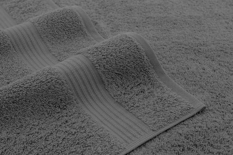 American Veteran Towel 600gsm weight delivers quick absorption and plush feel.