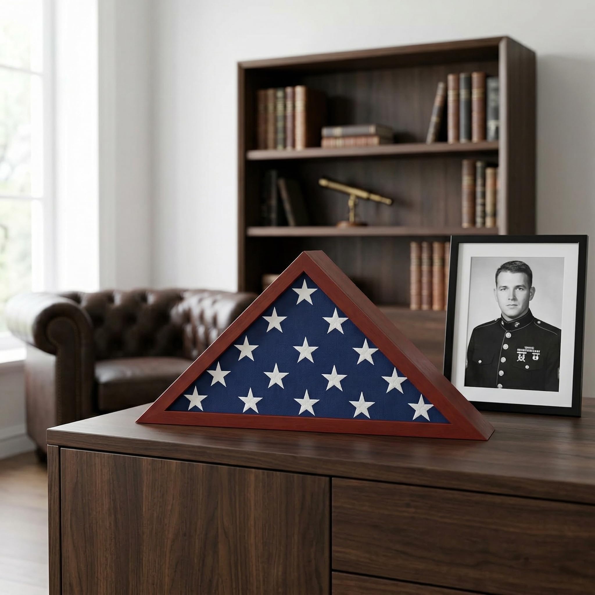 Americanflat plexiglass front protects a folded flag while viewing