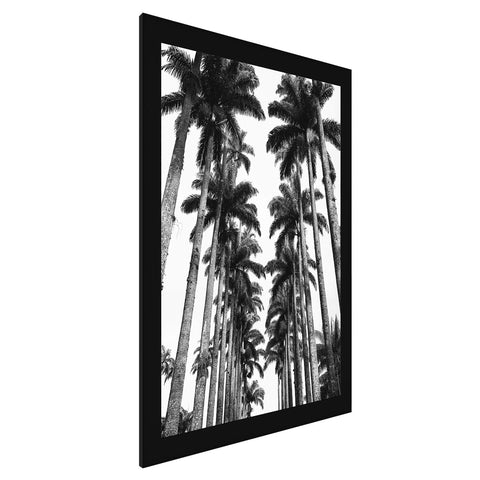Americanflat gallery-style design enhances oversized photos and posters.