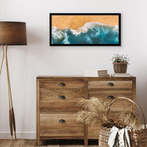 Polished plexiglass front protects photos from dust and scratches