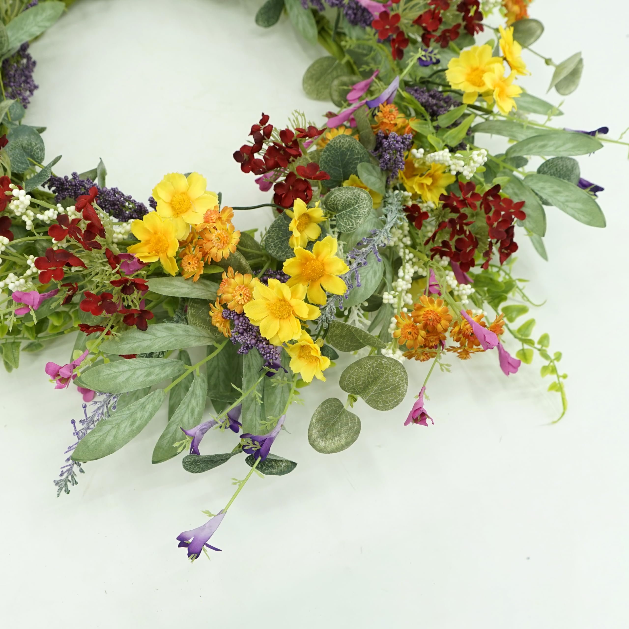 AMF0RESJ wreath featuring bendable wire branches for easy shaping.
