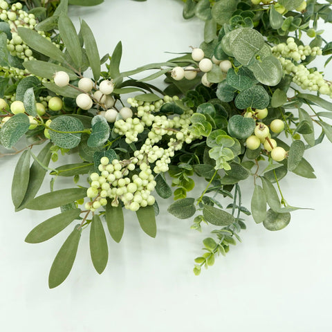 AMF0RESJ handmade wreath designed for indoor or outdoor display.