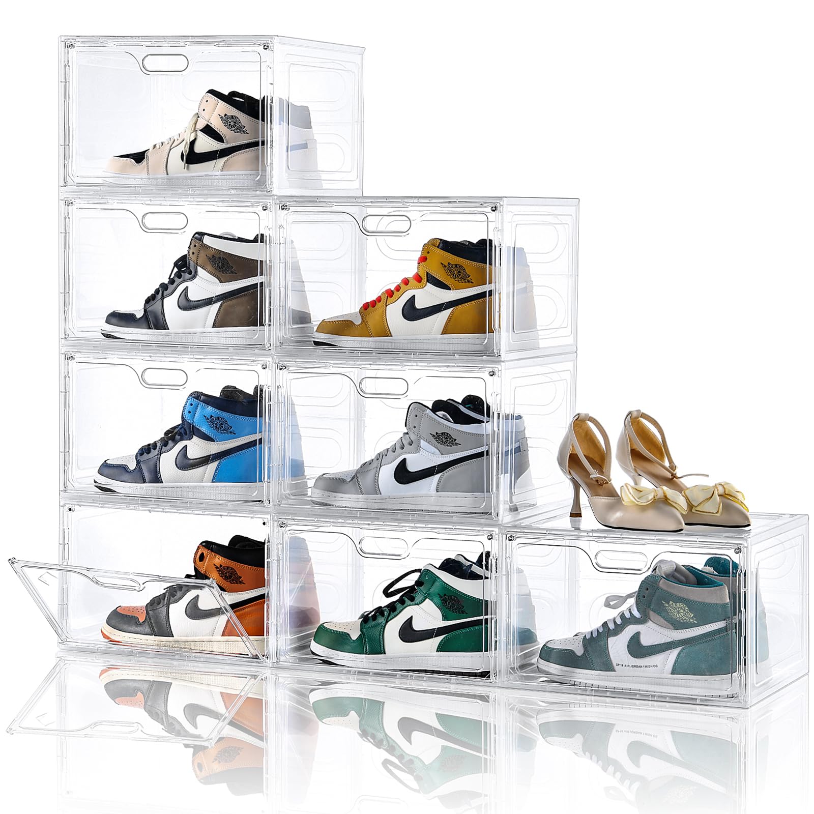 Amllas clear shoe boxes highlight visible pairs for quick selection.