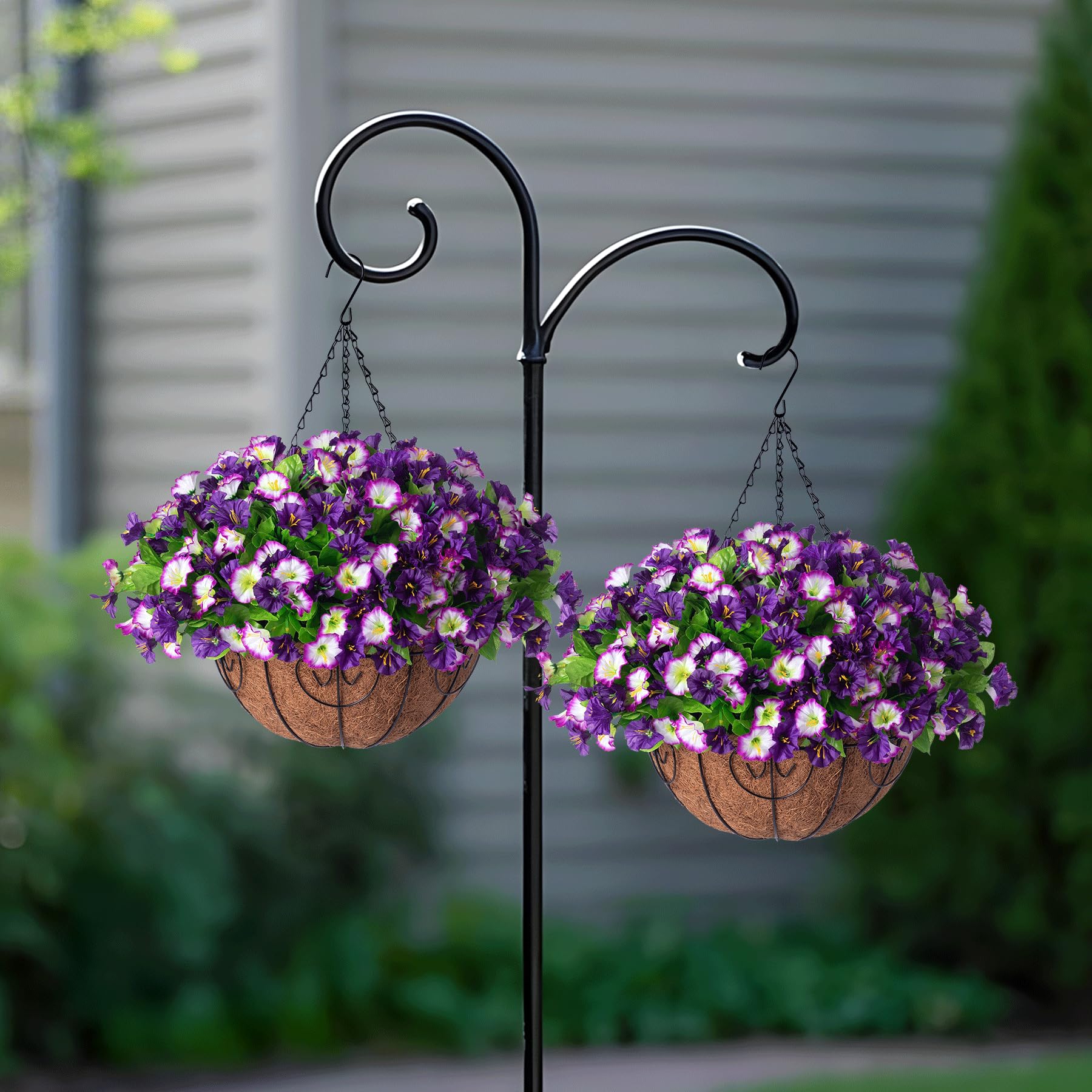 Ammyoo outdoor patio display remains vivid for spring and summer.