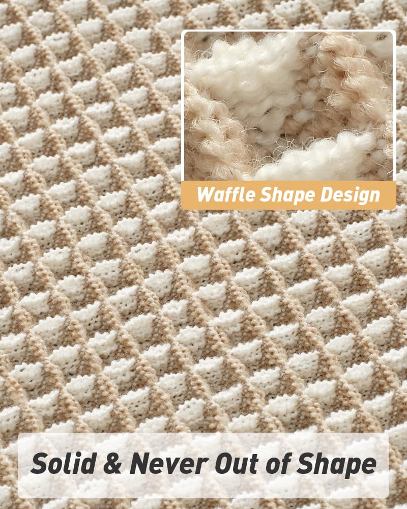 AMOAMI soft three-dimensional waffle design adds cozy comfort underfoot.