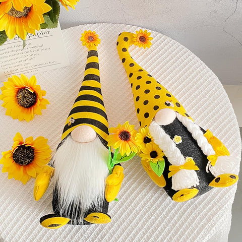 AMOH JERCY bright yellow decor for spring and summer.
