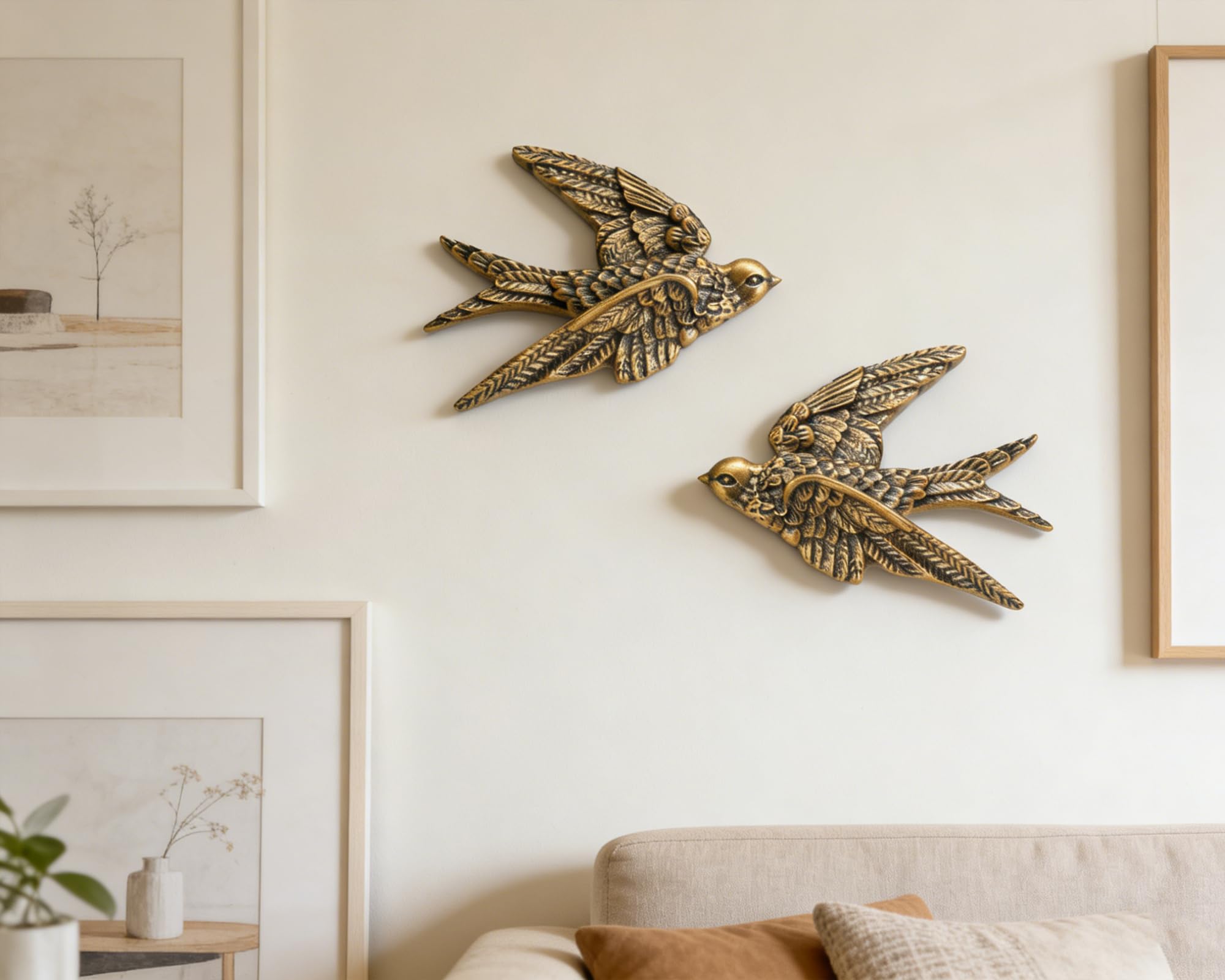 AMOIENSIS bird wall sculpture set features 3D swallow shapes for vintage charm.