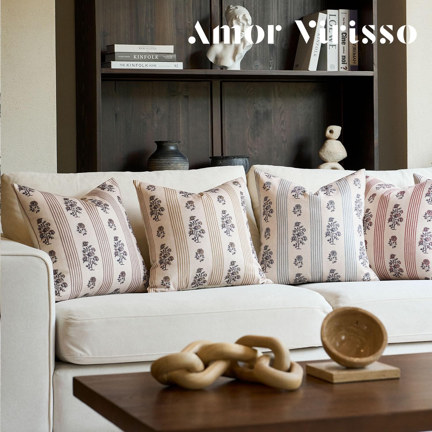 Amor Virisso breathable cotton fabric provides comfortable, everyday use.