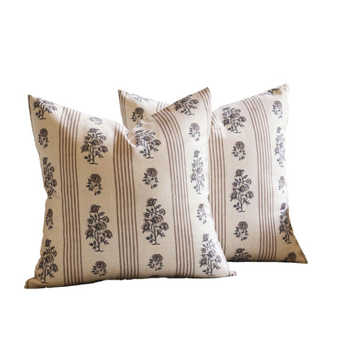 Amor Virisso floral pattern pairs with multiple color schemes for easy decorating.