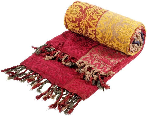 amorus easy-care blanket is machine washable in cold water