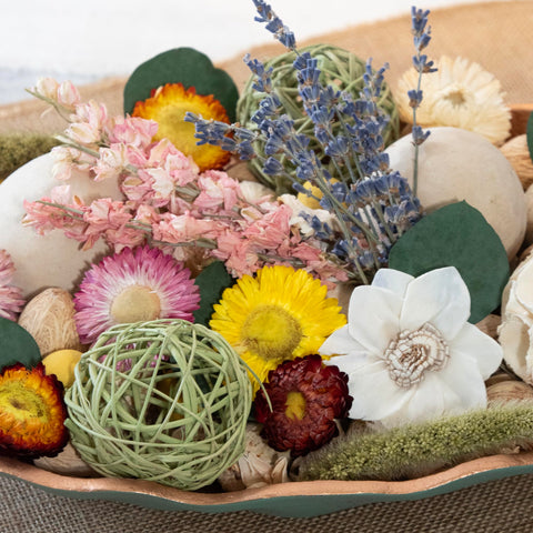 ANDALUCA floral strawflowers bouquet adds color and gentle aroma