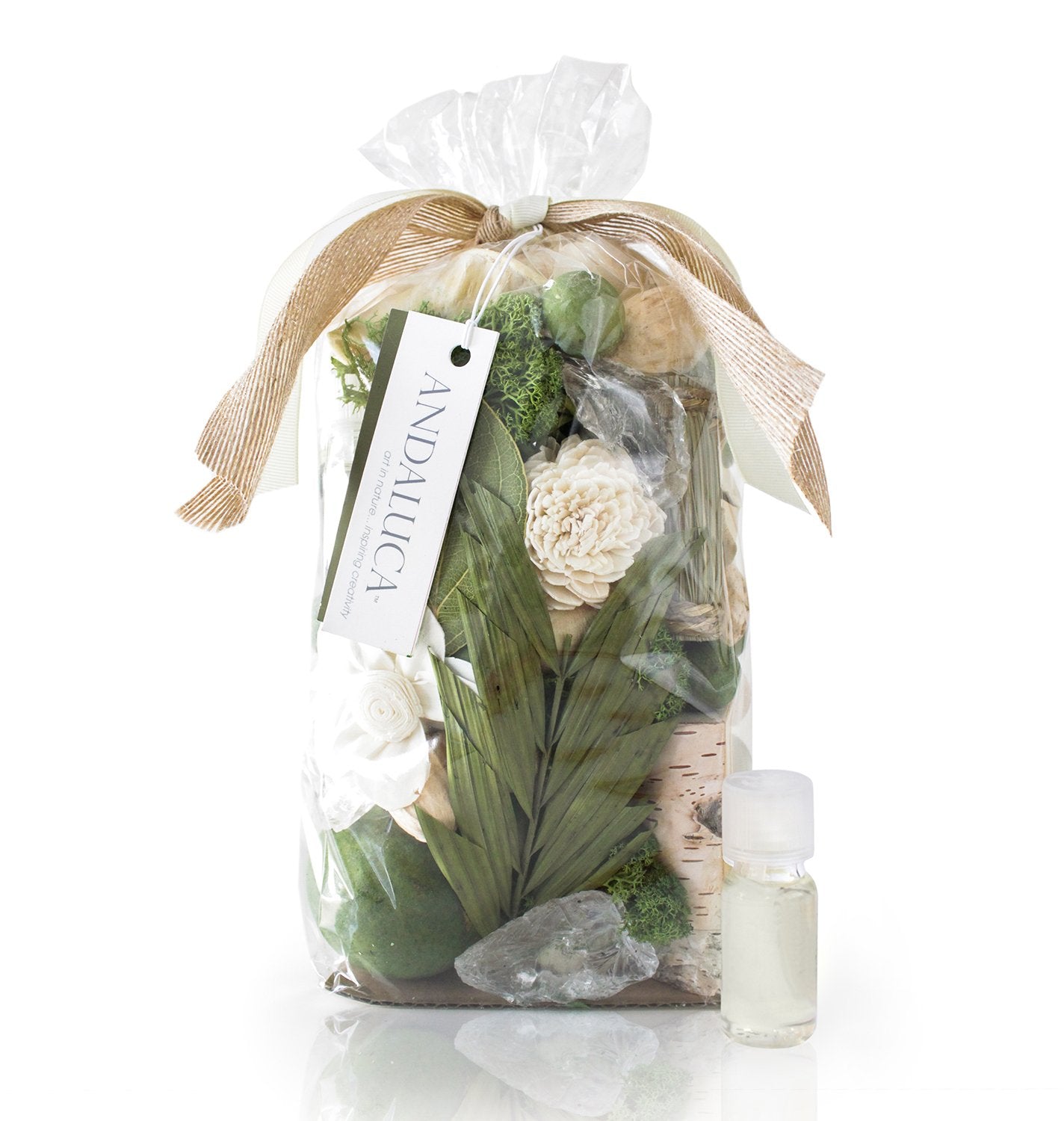 ANDALUCA Gardens Bali potpourri bag with lush florals for a refreshing home scent.