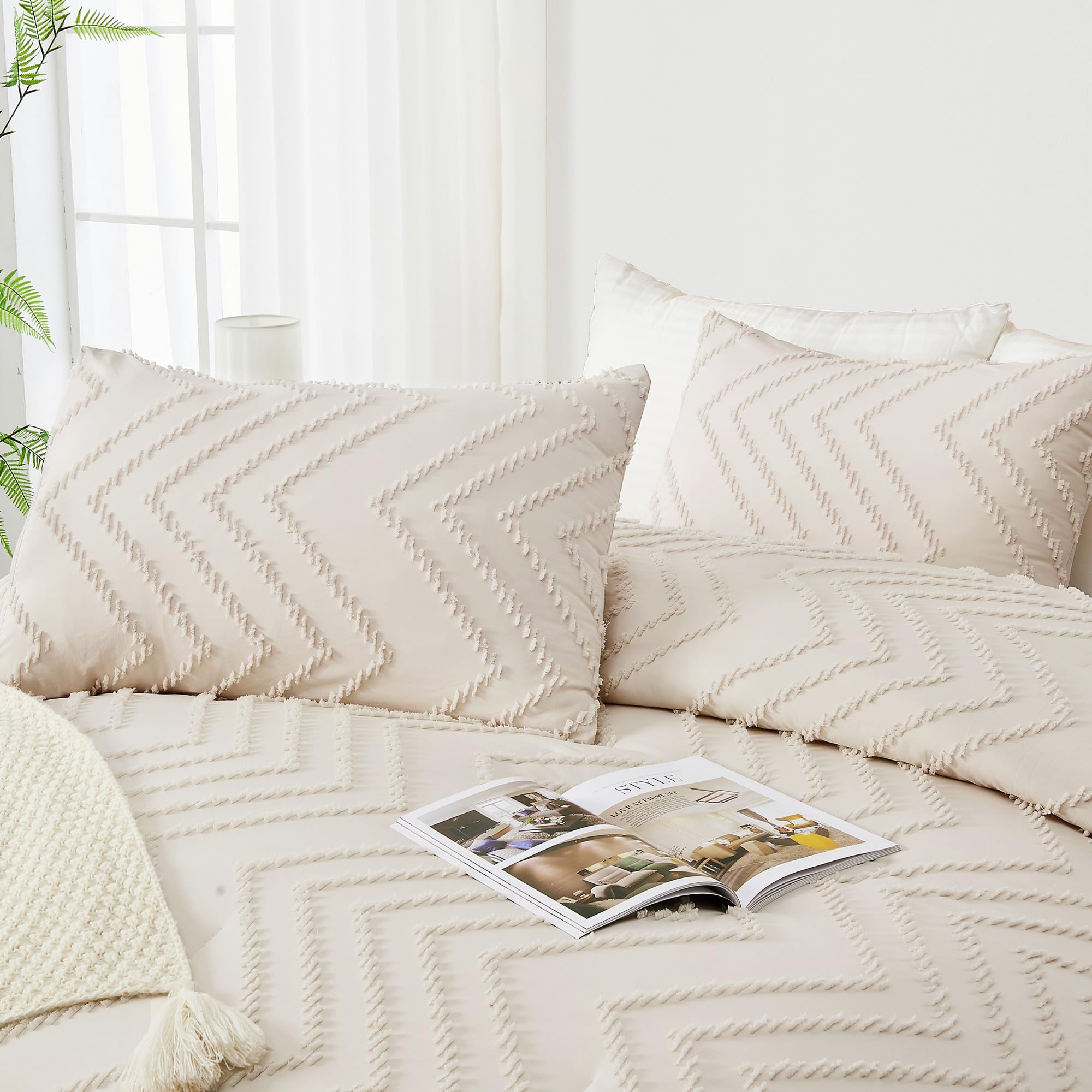 Andency polyester fabric feels soft and breathable for year-round use.