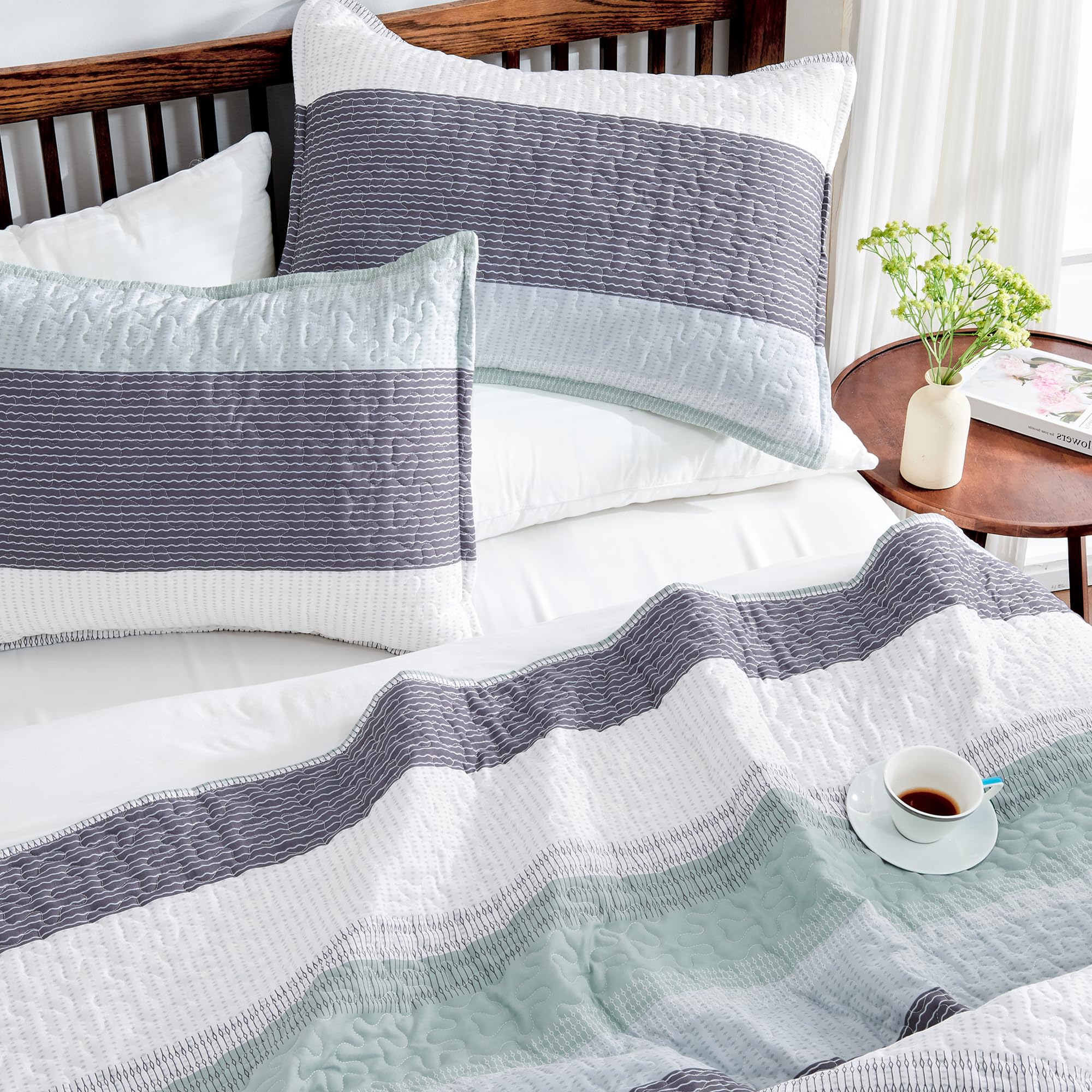 Andency Queen Quilt closeup stitching—secure seams for lasting use.