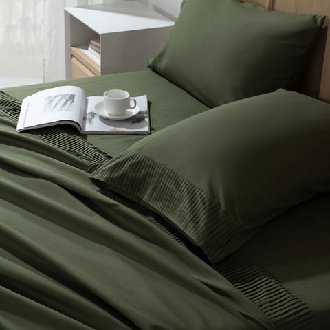 Andency Queen Sheet Set deep pocket fit demonstrates secure 16-inch mattress coverage.