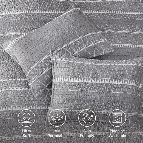 Andency pillowcases 20x26 complete the three-piece set.