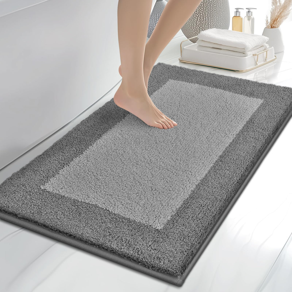 anllugs bathroom rug in gray with soft texture for warm feet after showers.
