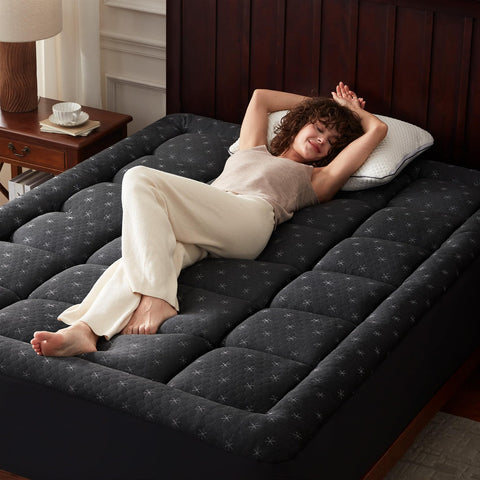 Anluoer queen memory foam mattress topper enhances comfort with adaptive support and spinal alignment potential